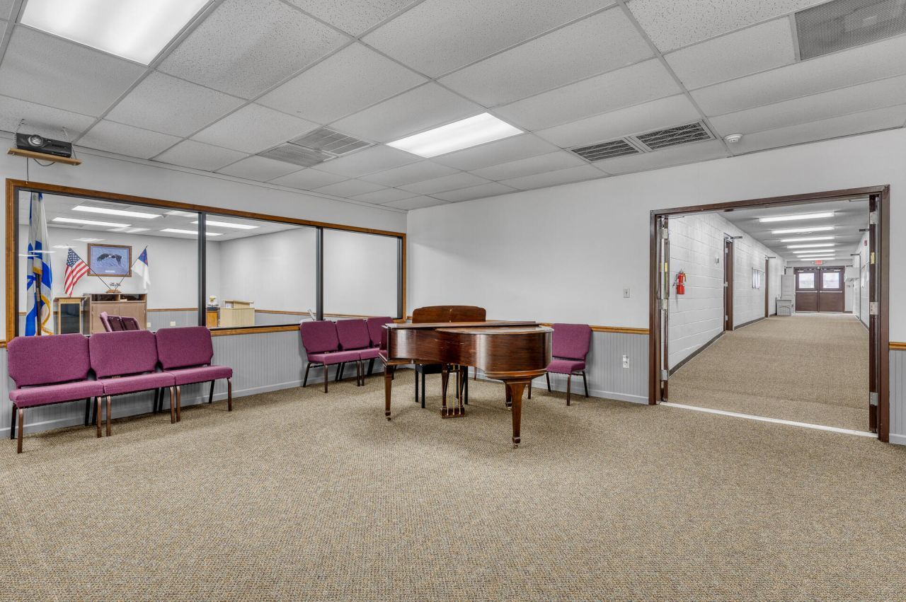 64 Hendersonville Highway Photo 16