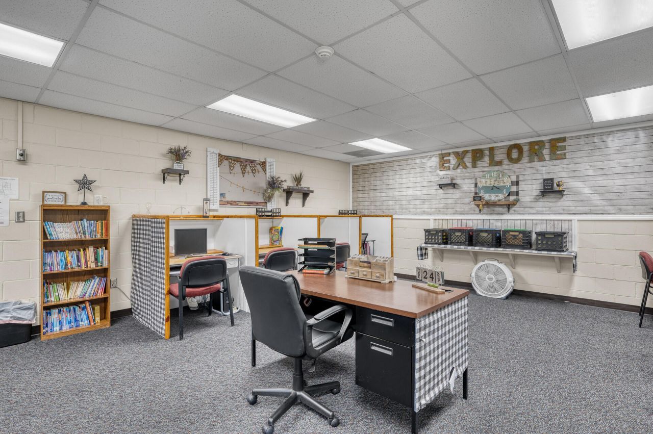 64 Hendersonville Highway Photo 19