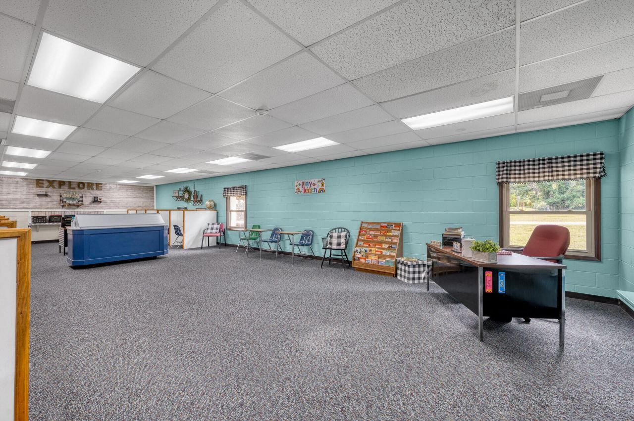 64 Hendersonville Highway Photo 22