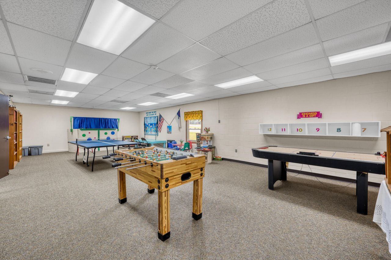 64 Hendersonville Highway Photo 25