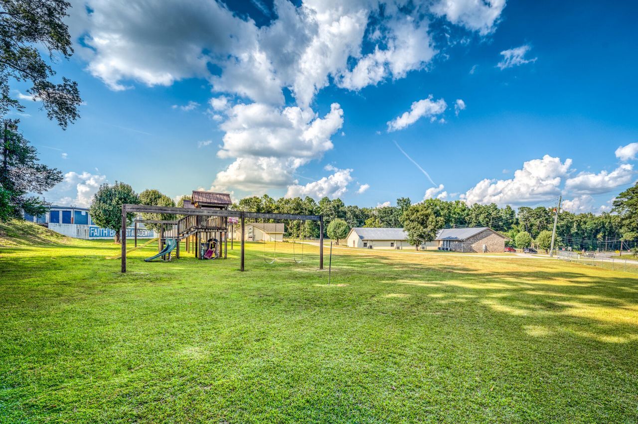 64 Hendersonville Highway Photo 29