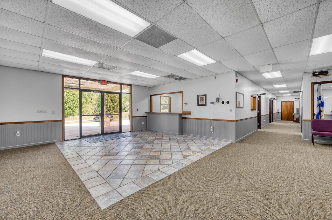 64 Hendersonville Highway Photo 5