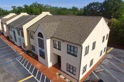 1 Carriage Lane photo 4