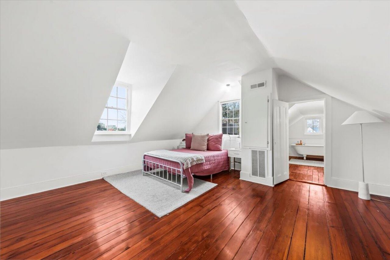 66 Warren Street Photo 38