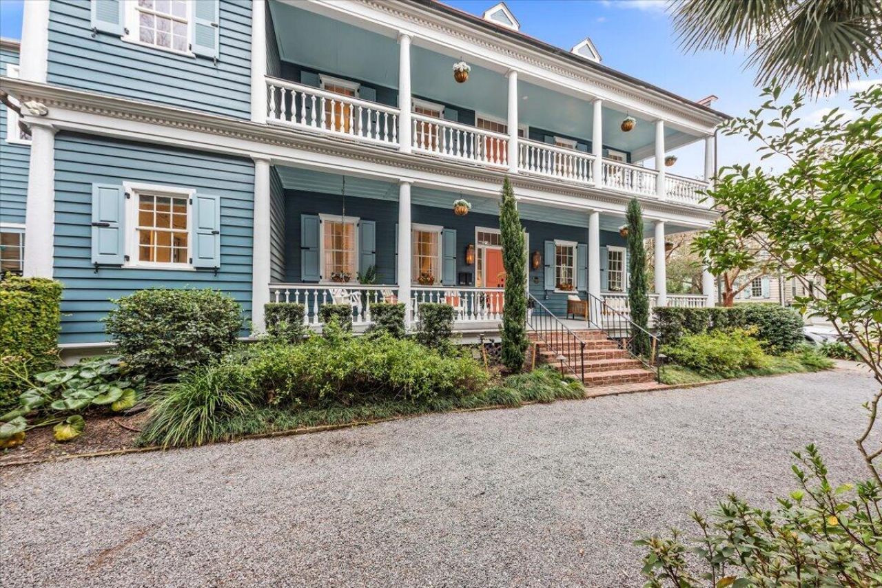 66 Warren Street Photo 4