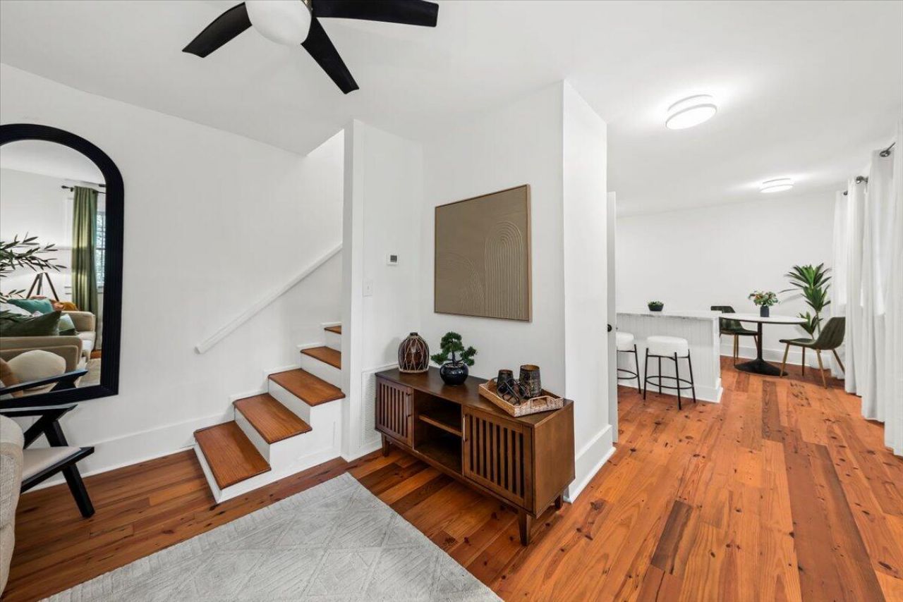 66 Warren Street Photo 43