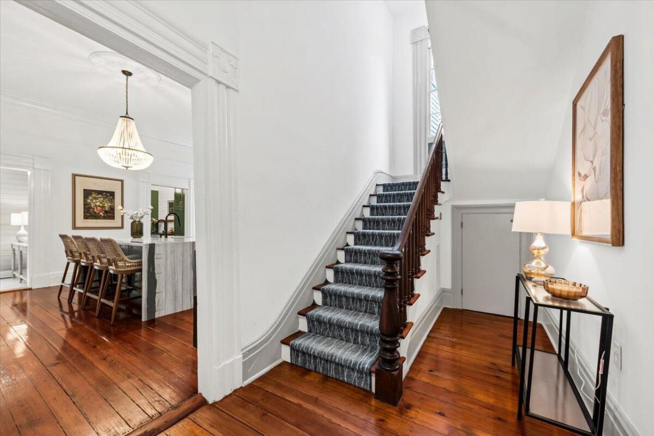 66 Warren Street Photo 5