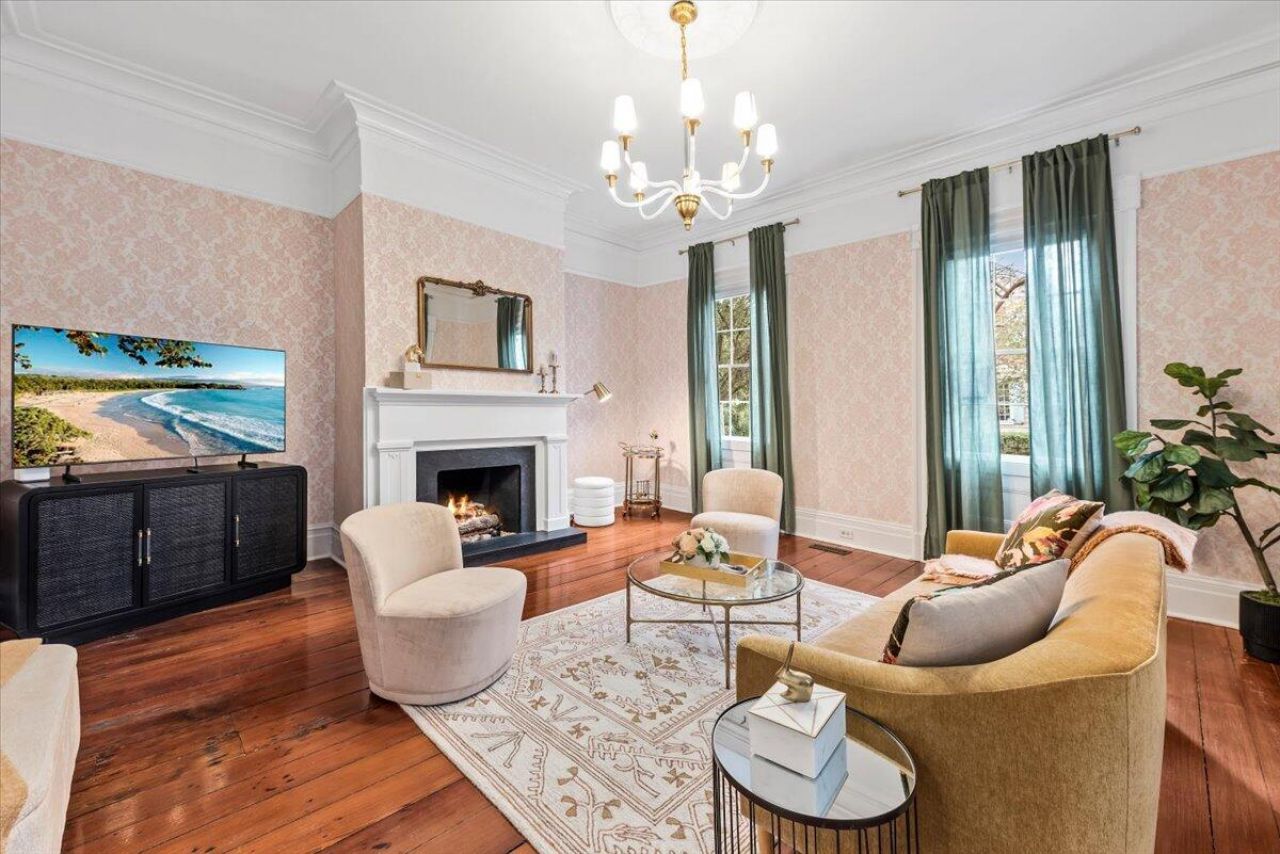 66 Warren Street Photo 7