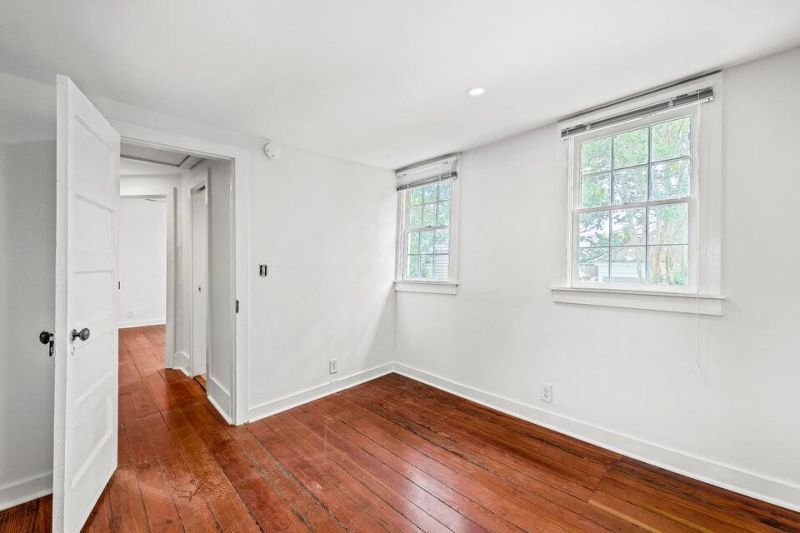 66 Warren Street Photo 87