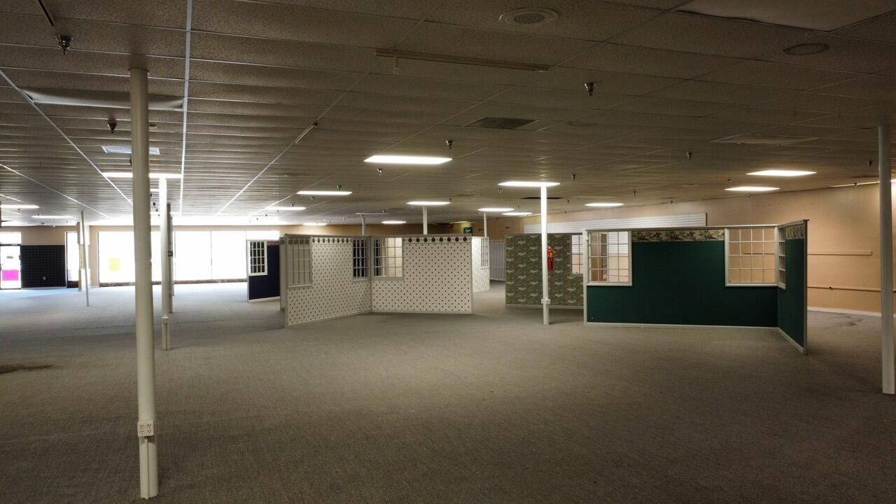 303 Robertson Boulevard Photo 13