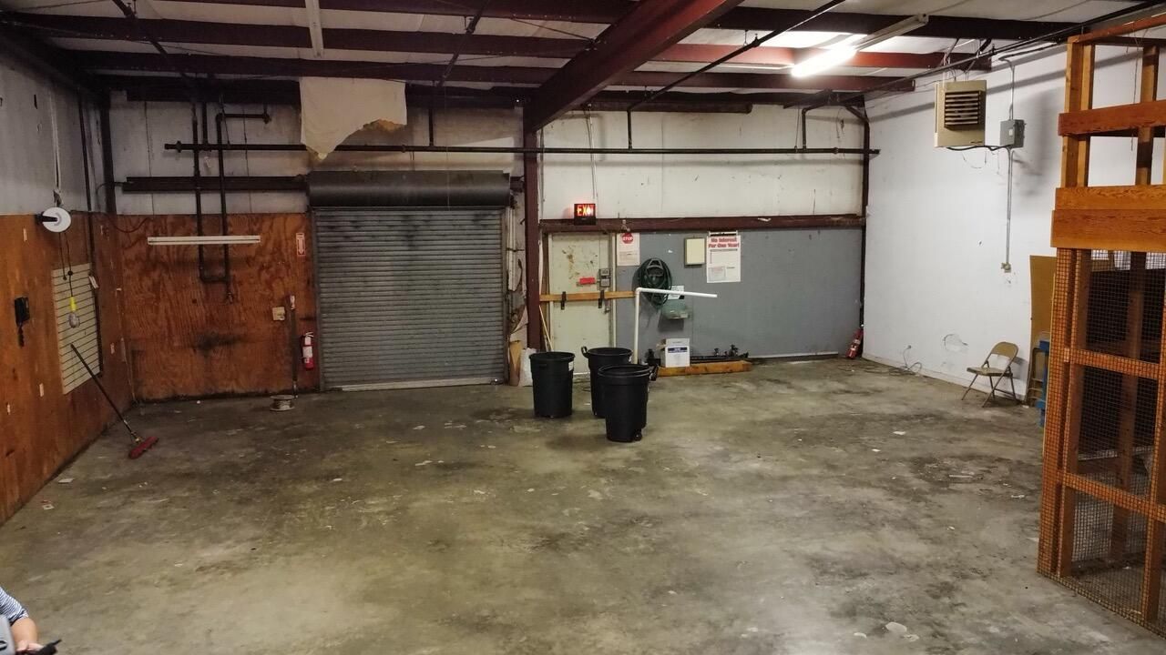 303 Robertson Boulevard Photo 19