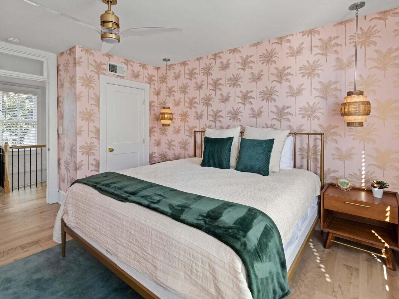 150 Spring St Photo 17