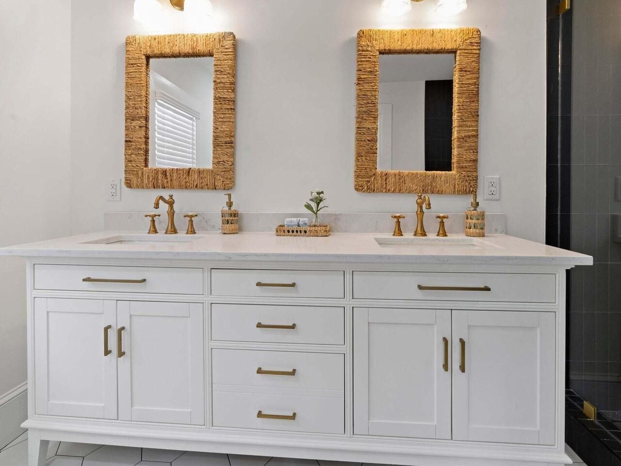 150 Spring St Photo 18