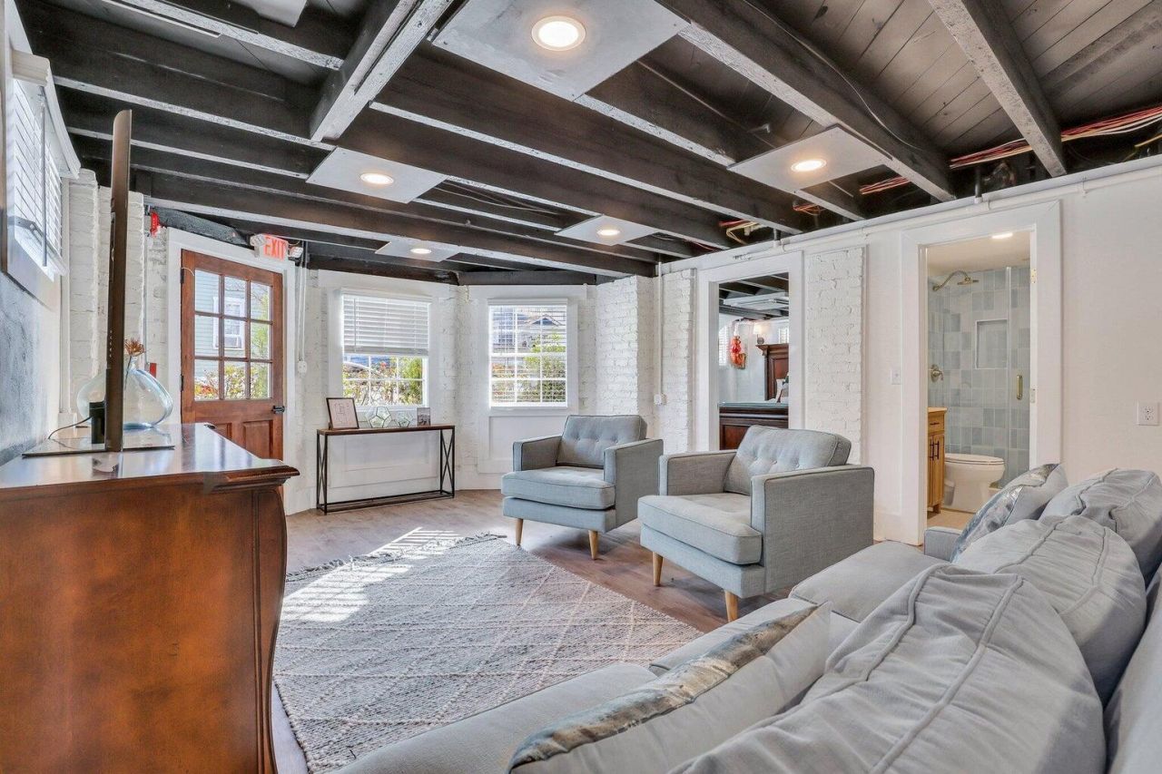 150 Spring St Photo 36