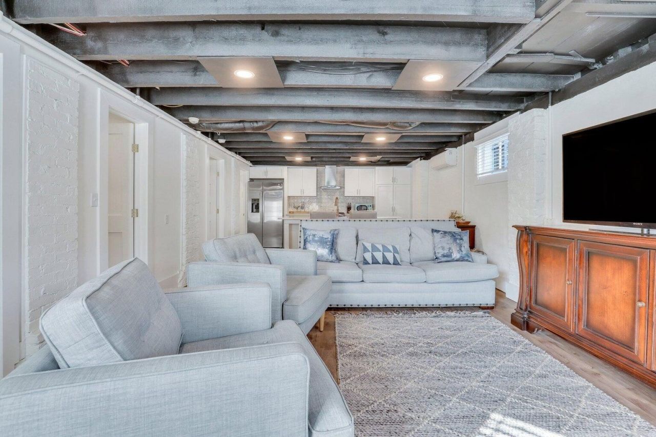 150 Spring St Photo 38