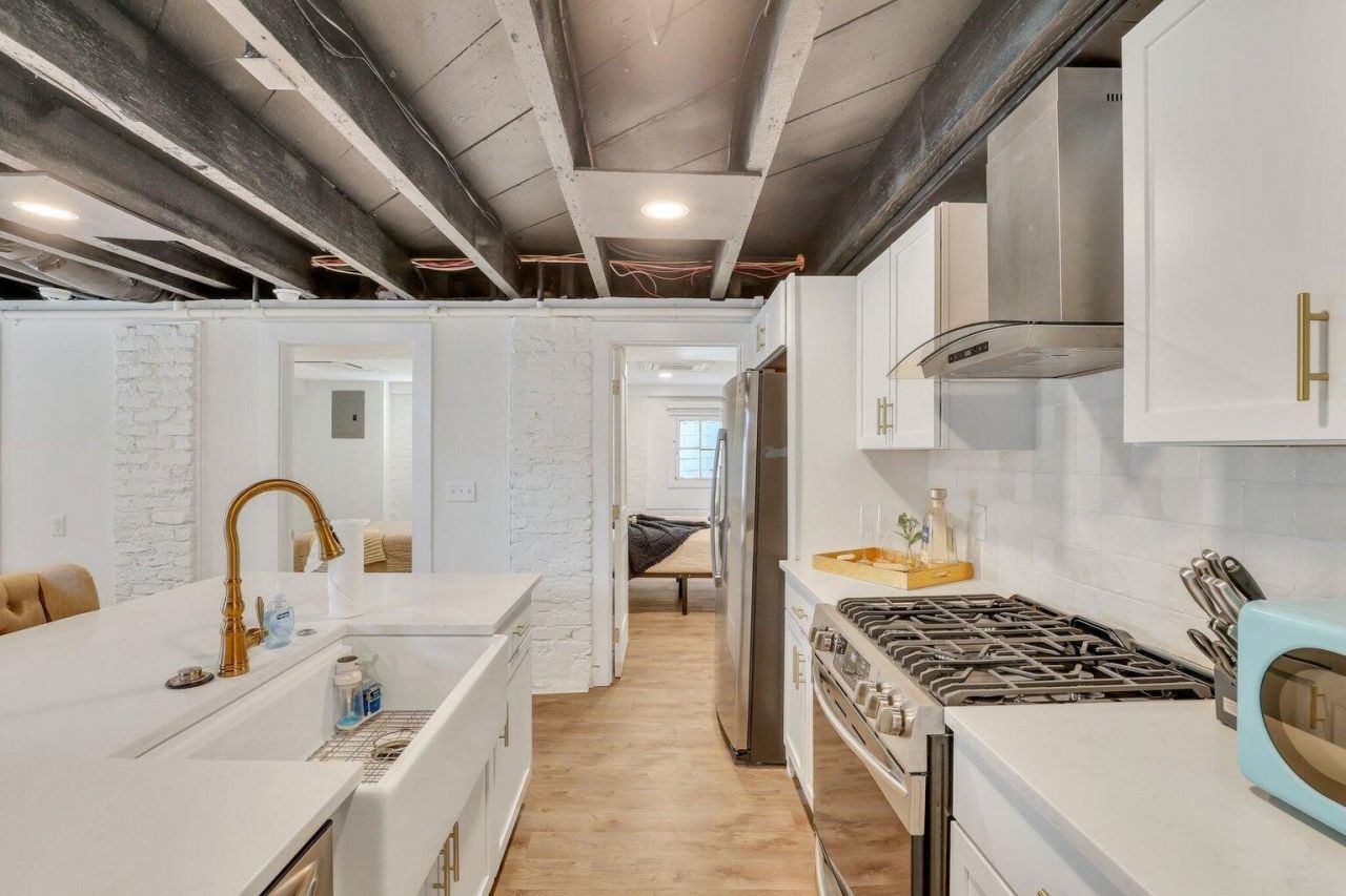 150 Spring St Photo 42