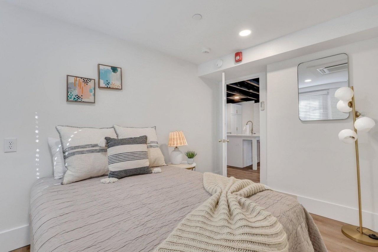 150 Spring St Photo 48