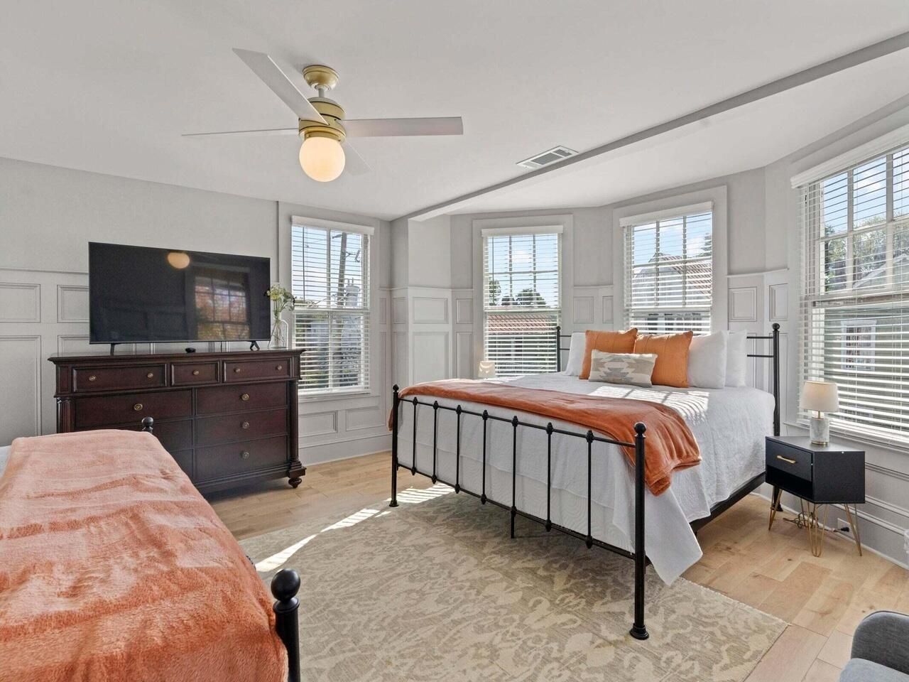 150 Spring St Photo 87