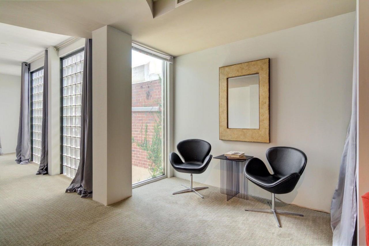 487 King Street Photo 14