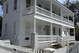 17 Magazine St Street photo 4