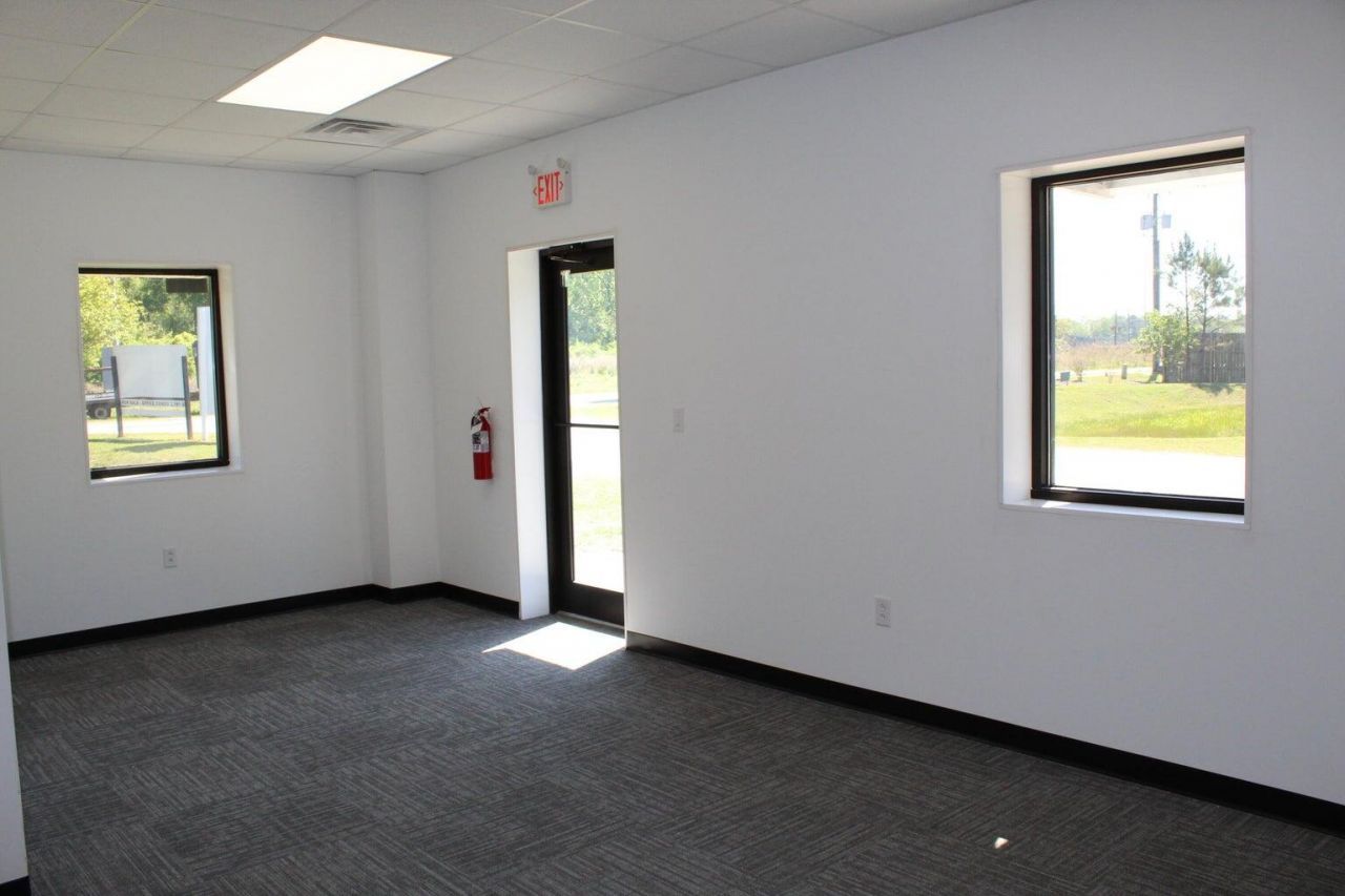 7587 Sandlapper Parkway Photo 7