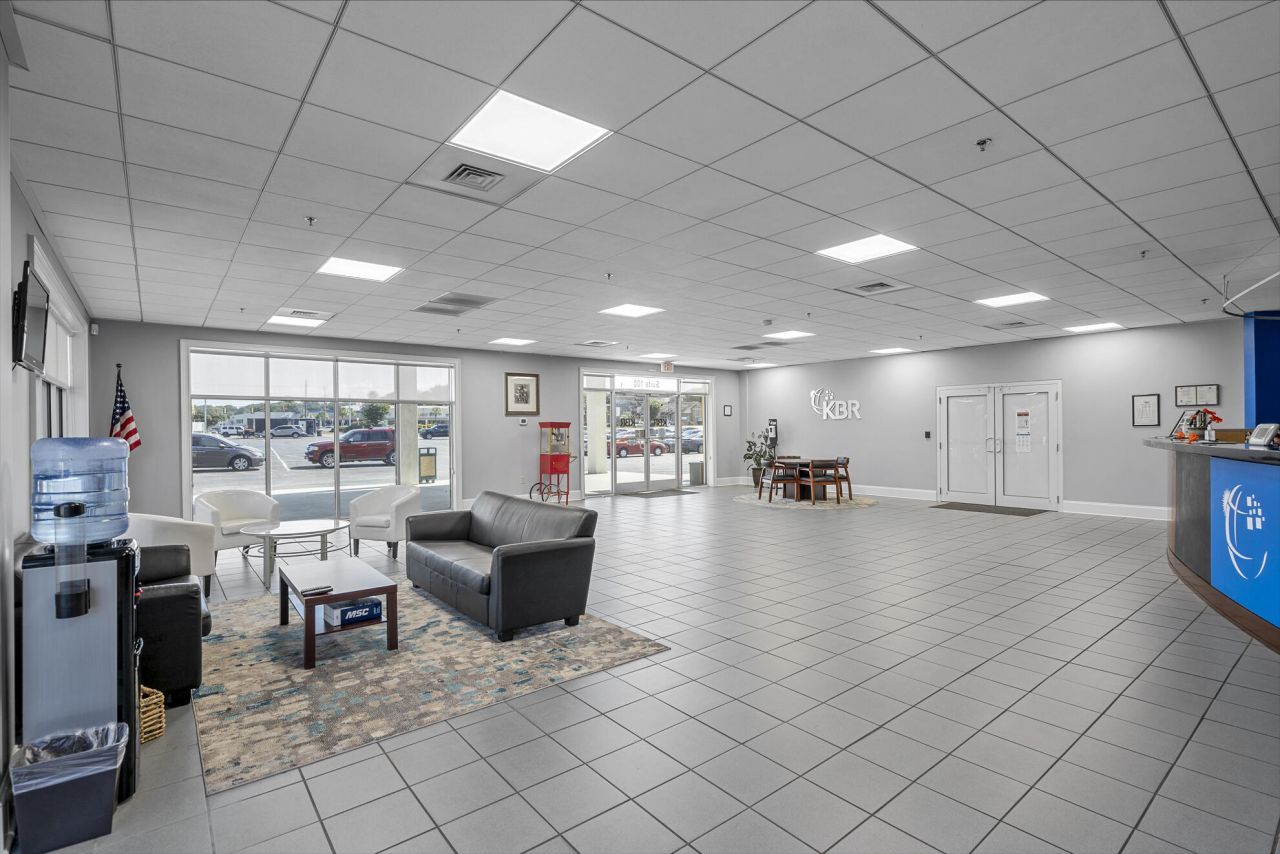 5935 Rivers Avenue Photo 13