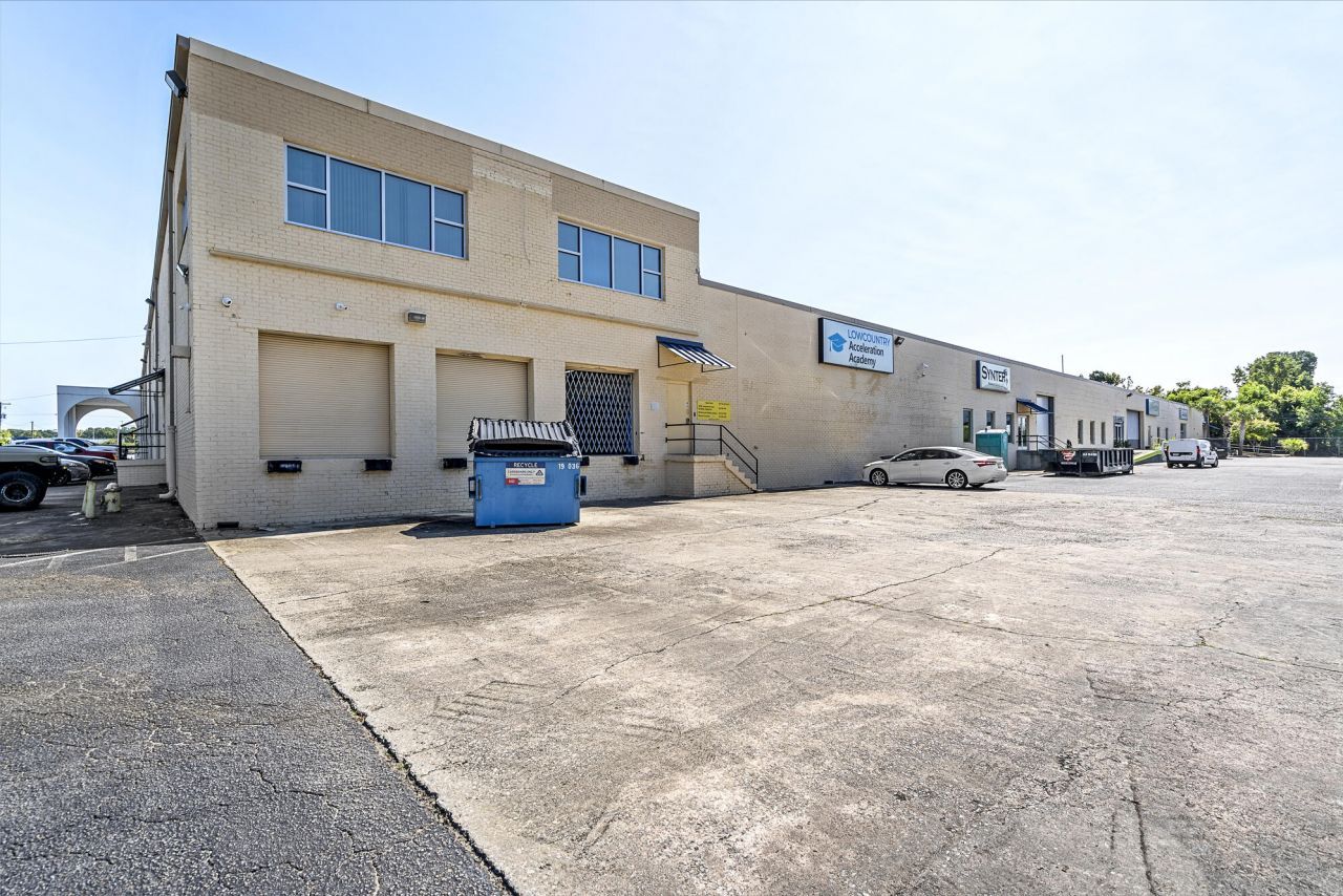 5935 Rivers Avenue Photo 11