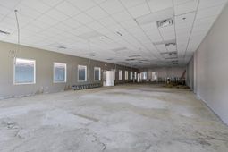 5935 Rivers Avenue photo 4