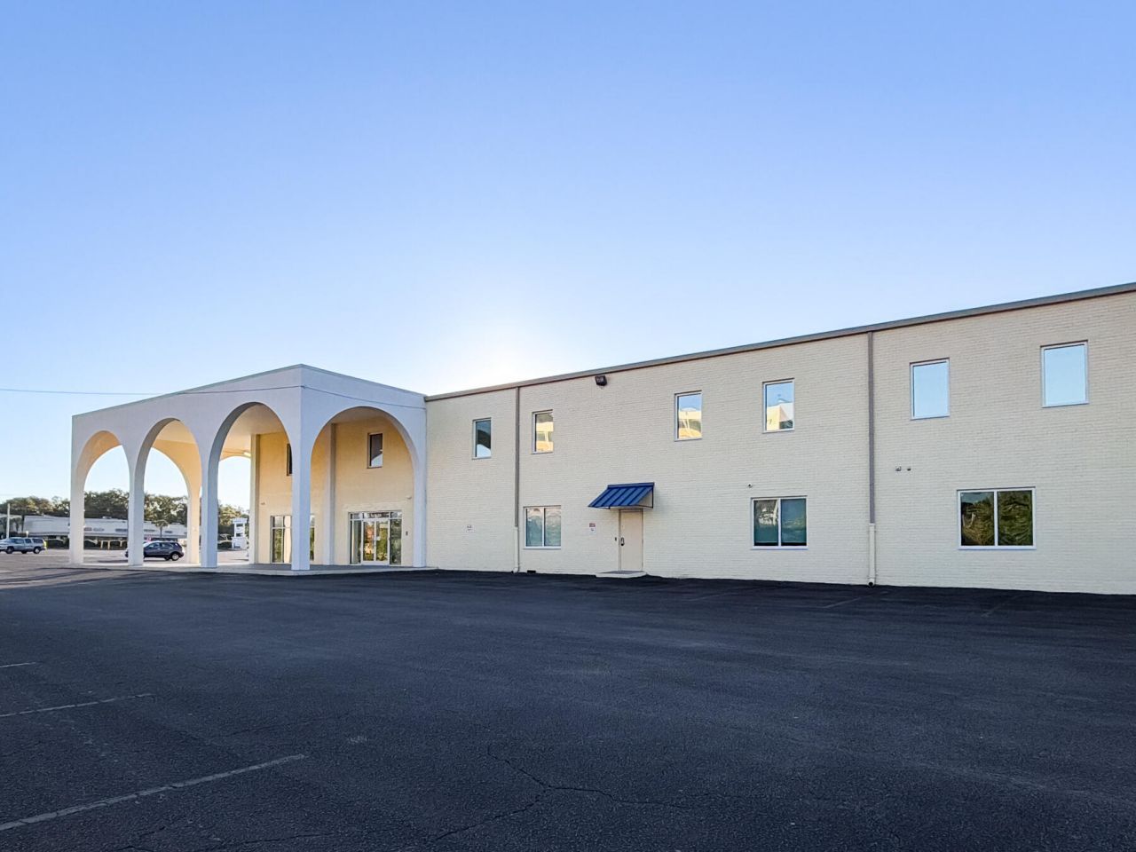 5935 Rivers Avenue Photo 4