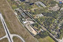 6643 Jet Park Drive photo 4