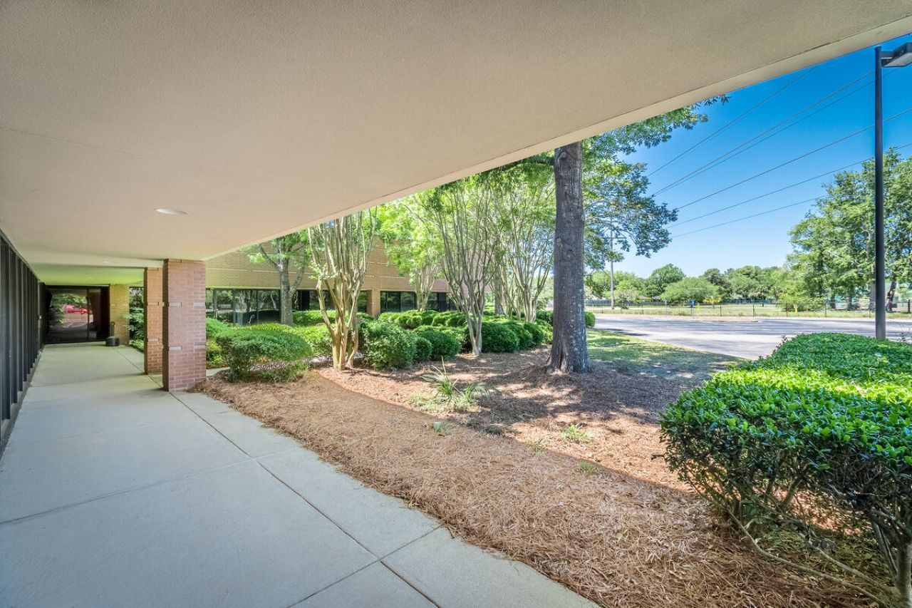 3820 Faber Pl Drive Photo 6