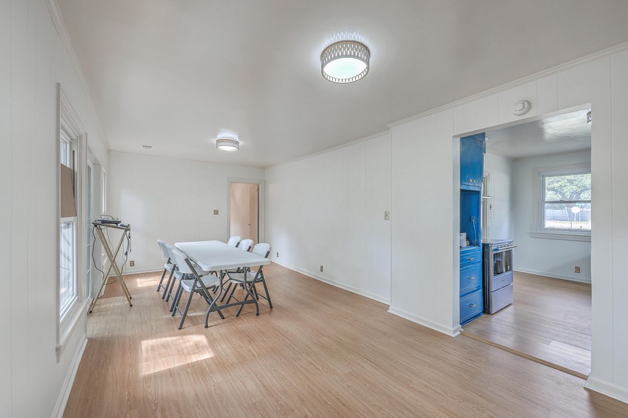 1251 Remount Road Photo 12