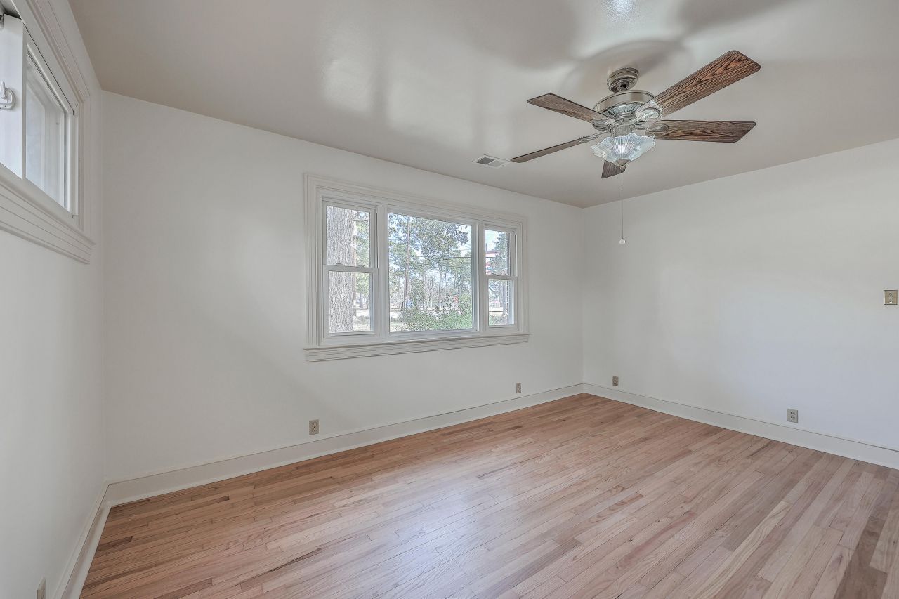 1251 Remount Road Photo 18