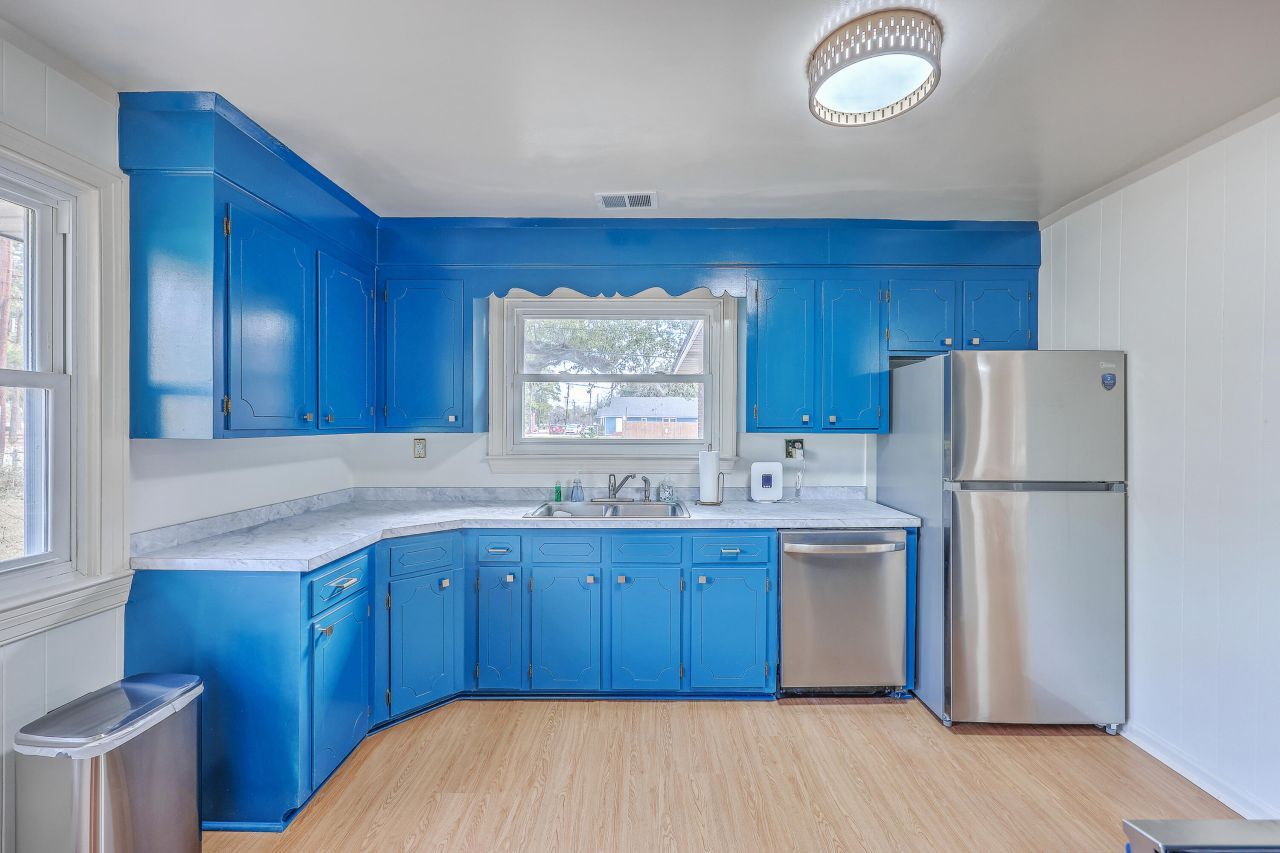 1251 Remount Road Photo 19