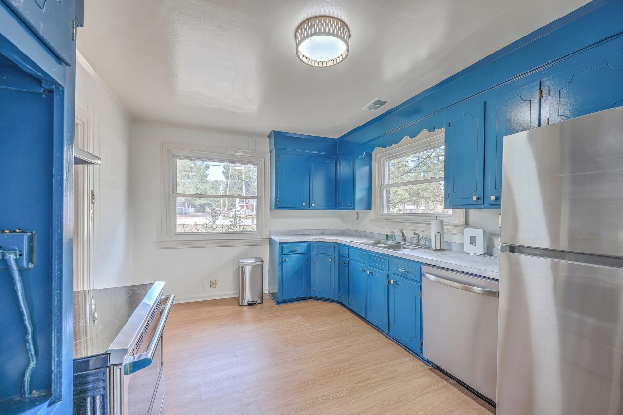 1251 Remount Road Photo 22