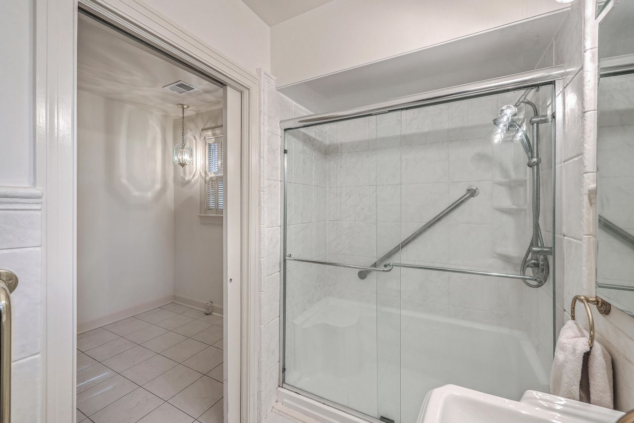 1251 Remount Road Photo 25