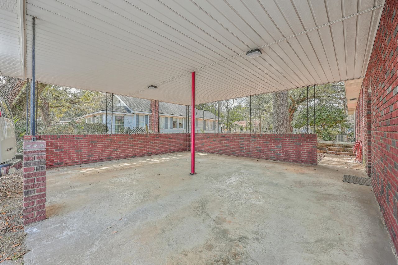 1251 Remount Road Photo 27