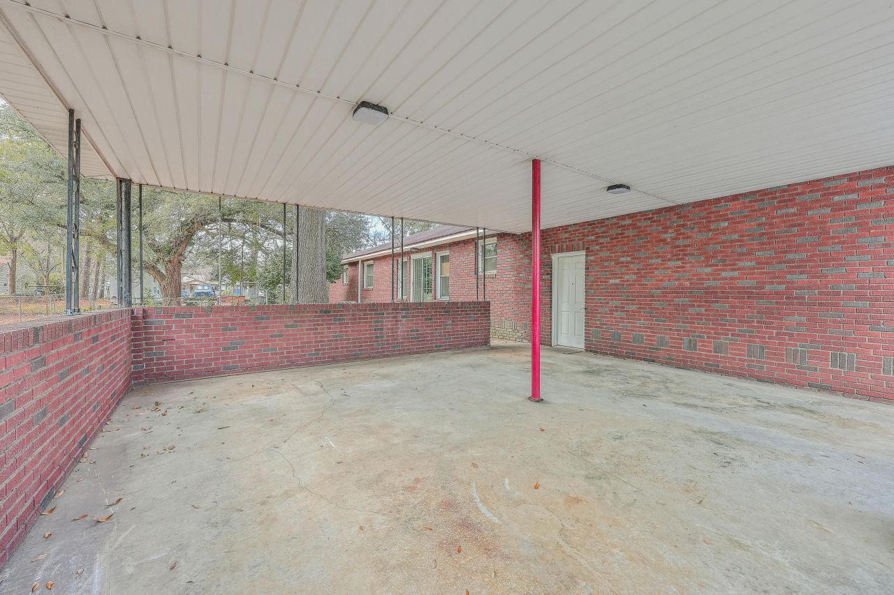 1251 Remount Road Photo 28