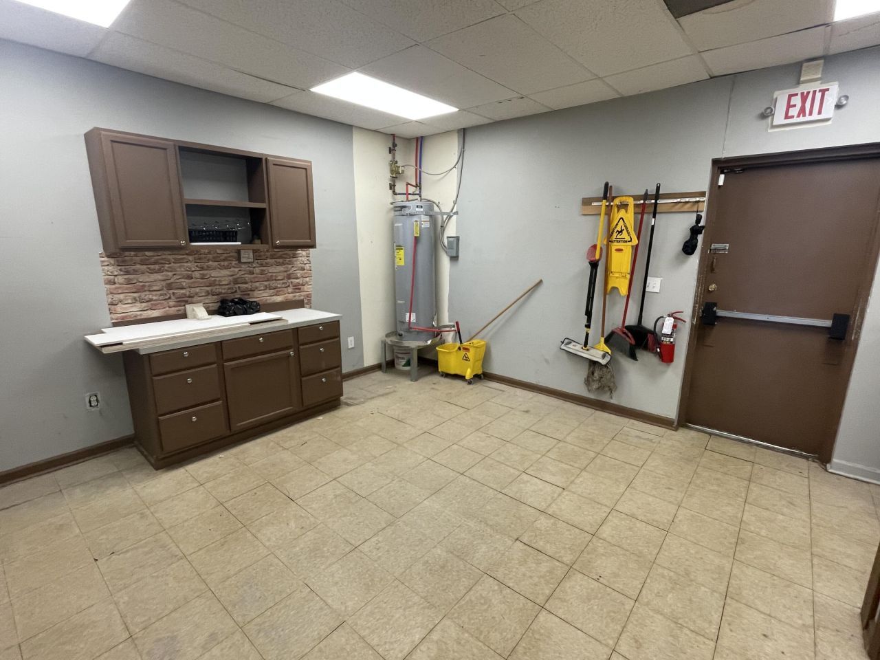 2276 Savannah Highway Photo 6