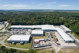 1750 Signal Point Road photo 4