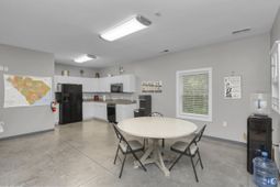 1810 Paulette Drive photo 4