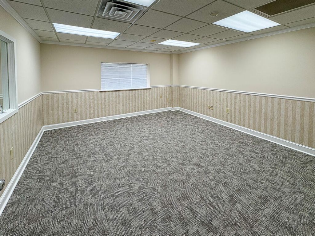 4748 Franchise Street Photo 15