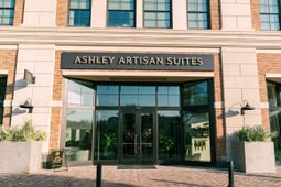 320 Broad Street photo 4