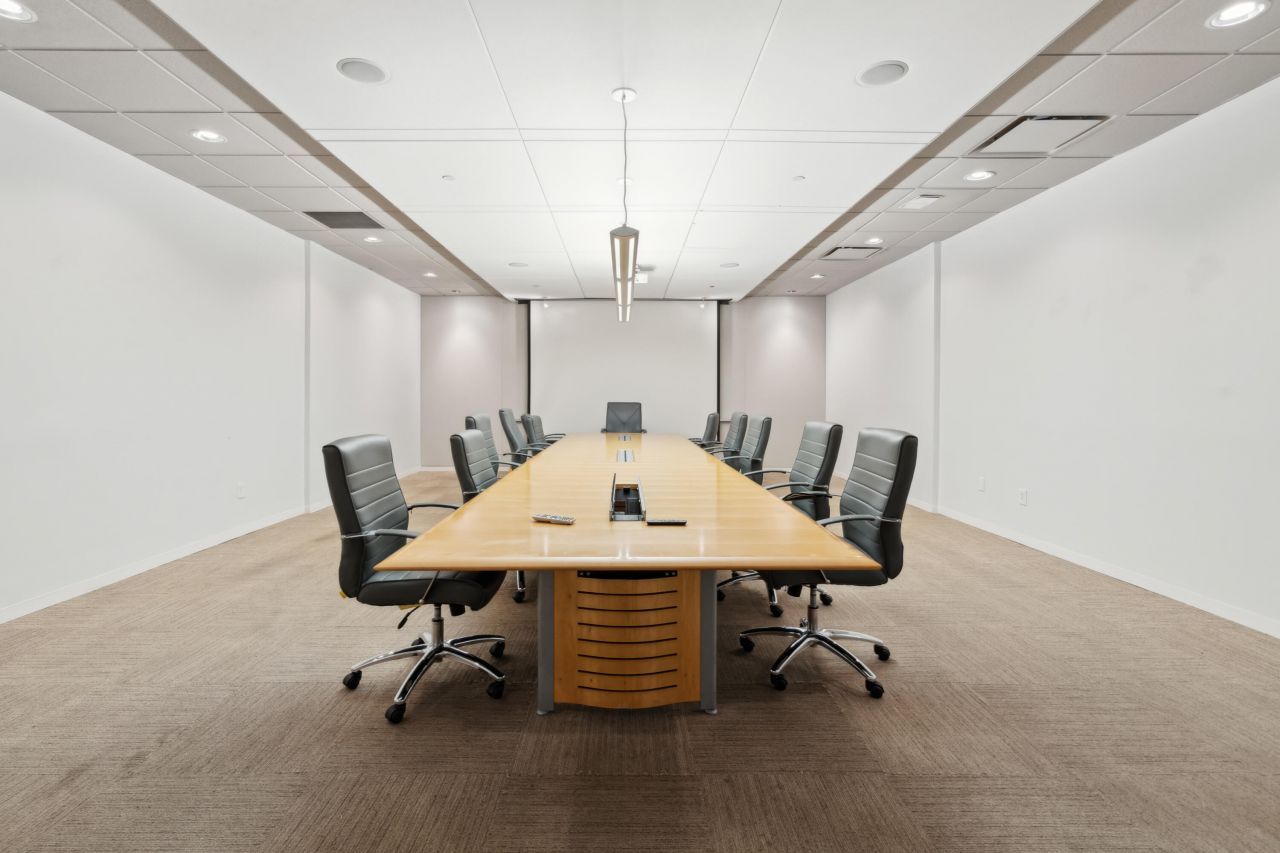 4500 West Leeds Avenue Photo 12