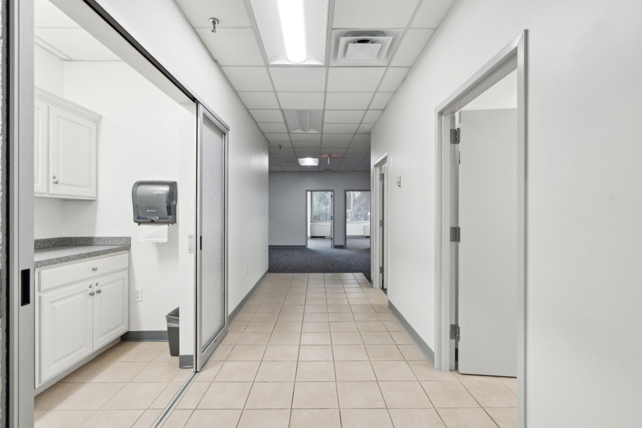 4500 West Leeds Avenue Photo 20