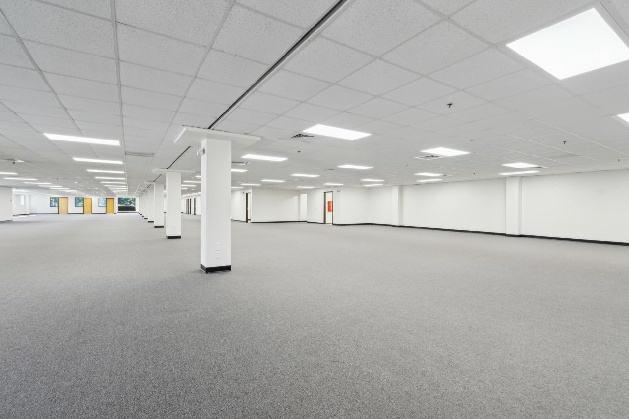 4500 East Leeds Avenue Photo 7