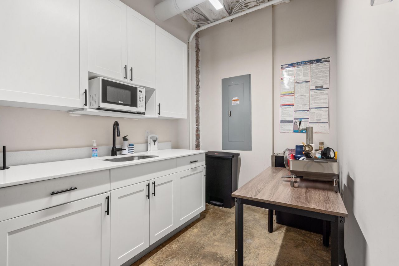 2837 Rivers Avenue Photo 11