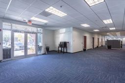 2431 W Aviation Avenue photo 4