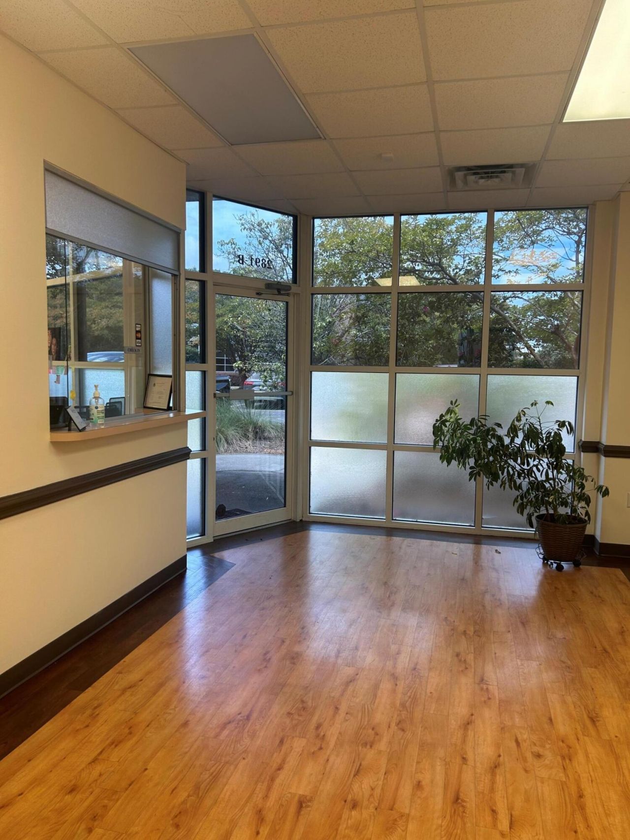 2891 Tricom Street Photo 4