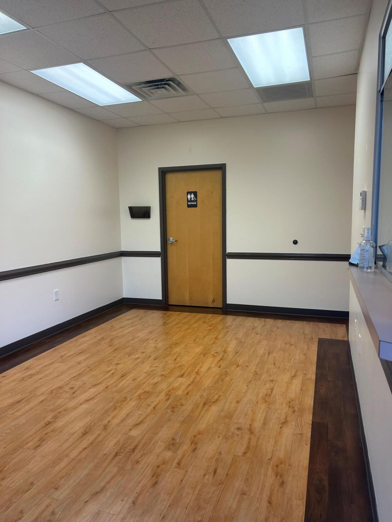 2891 Tricom Street Photo 5